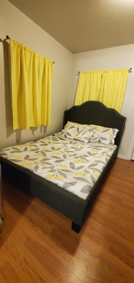 Cozy 1 Bedroom, 1 Min From Irving Park Blue Line, Free Parking Chicago Exterior foto